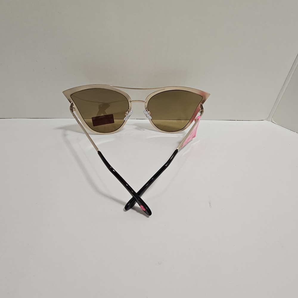 NWT Betsey Johnson Gold Cat Eye Sunglasses Metal Pink Heart Summer Festival - Picture 4 of 8